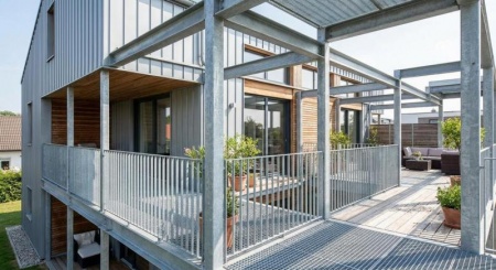 Am&eacute;nagement d'une terrasse m&eacute;tallique, conseils et avantages